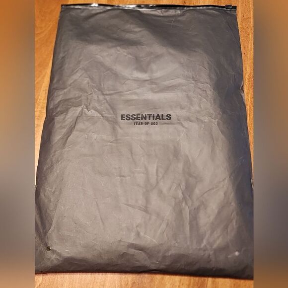 Essentials Fear or God Dark Oatmeal T-Shirt Size XL - Picture 10 of 10